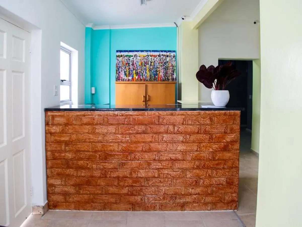Πανσιόν Room In Guest Room - Annex Lodge Ndabeni Κέιπ Τάουν Νότια Αφρική