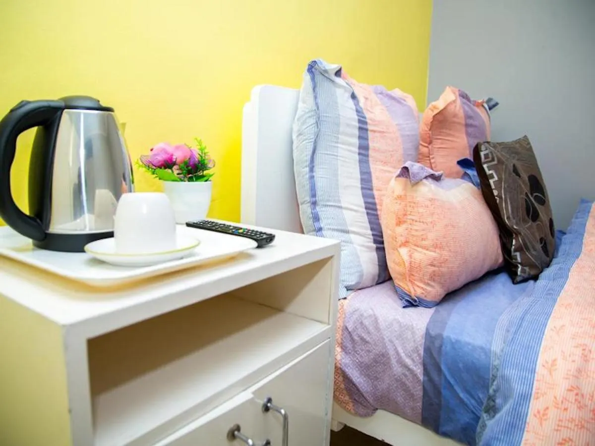 Πανσιόν Room In Guest Room - Annex Lodge Ndabeni Κέιπ Τάουν