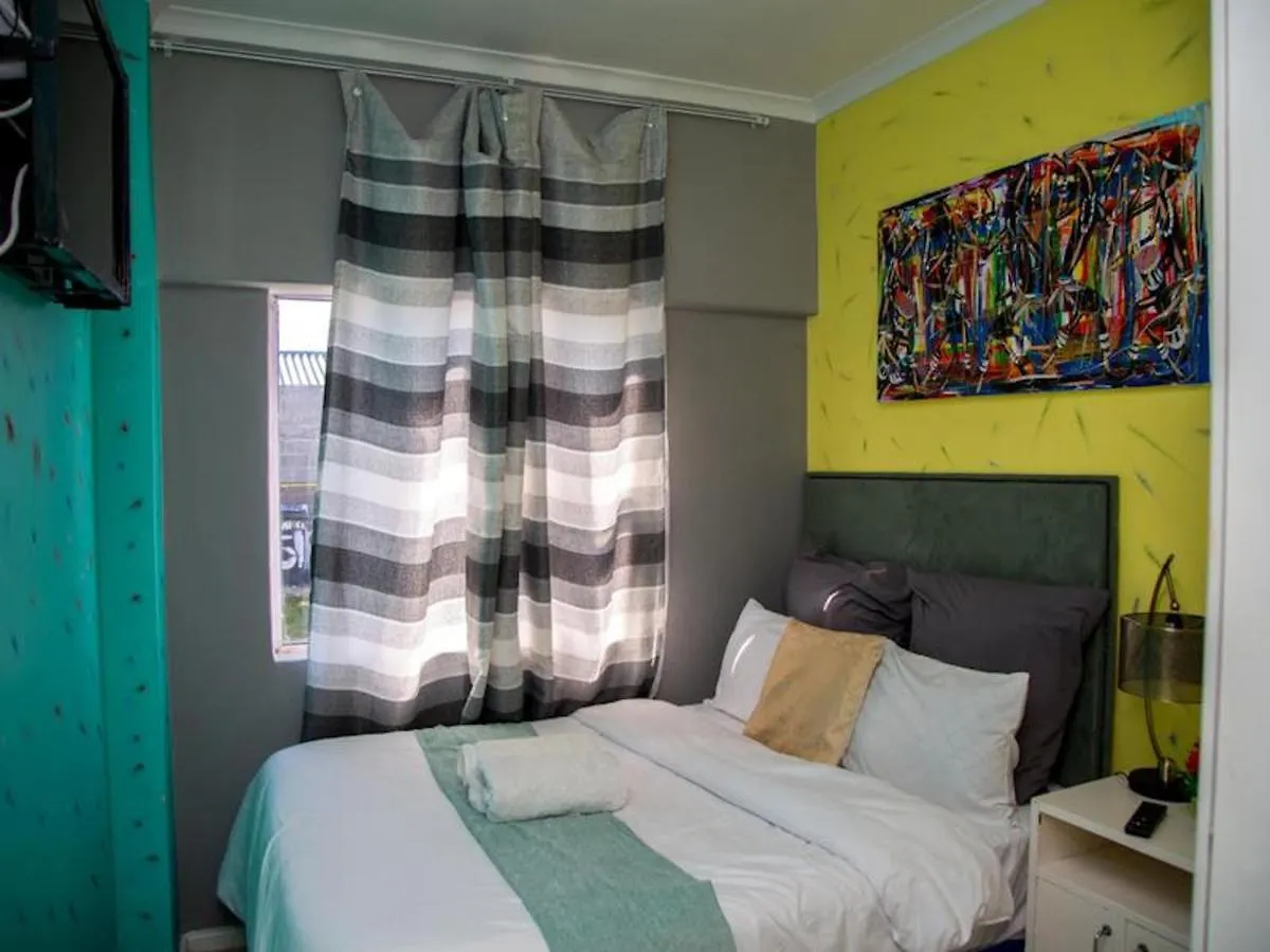 Room In Guest Room - Annex Lodge Ndabeni Κέιπ Τάουν Νότια Αφρική